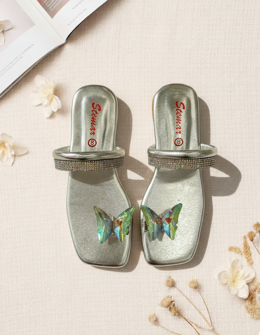 Art.-1.138-(2) Semi fancy chappal Art 1.138 - Image 1