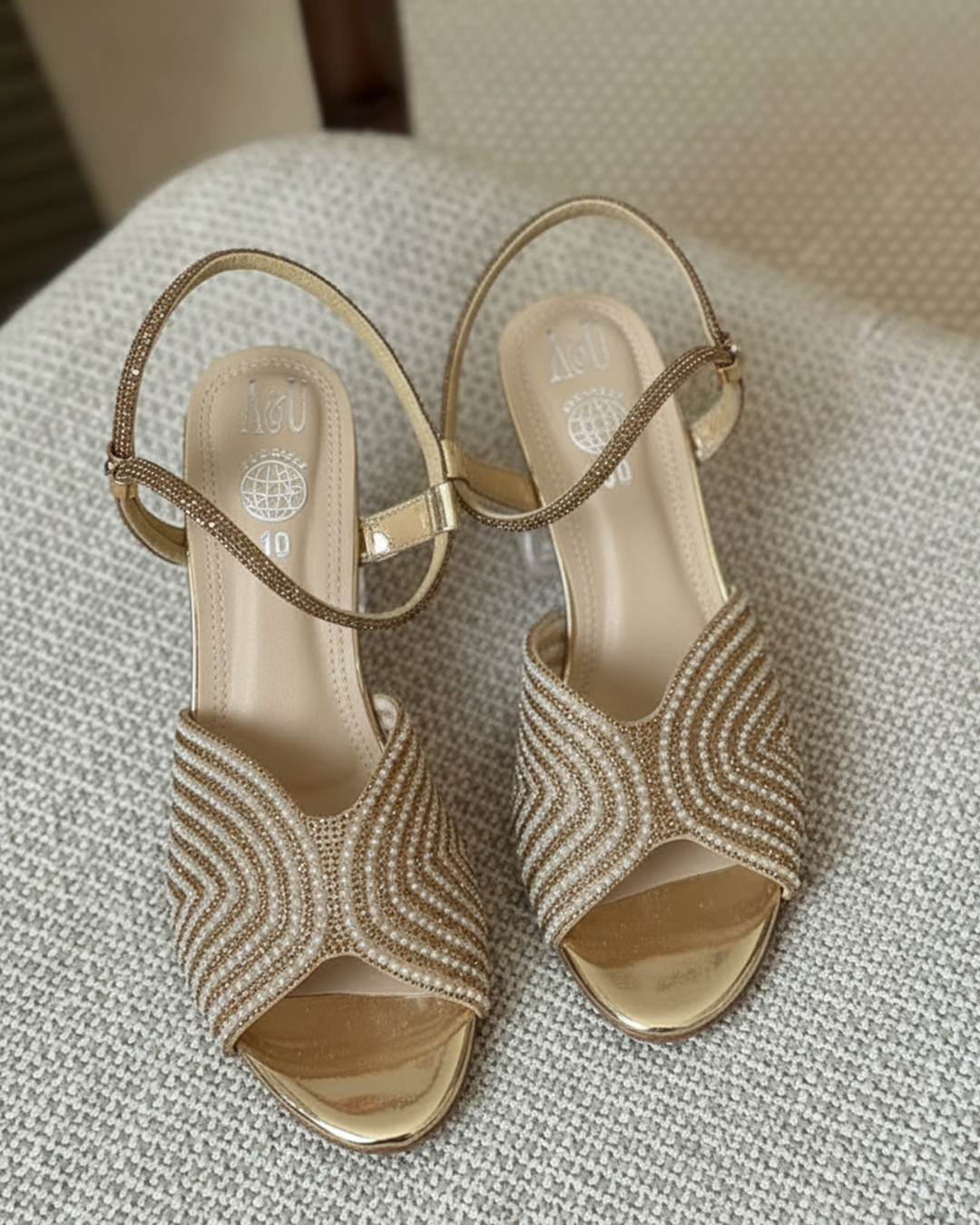 ART 3.143 Golden Fancy Bridal Sandal Art 3.143 - Image 1